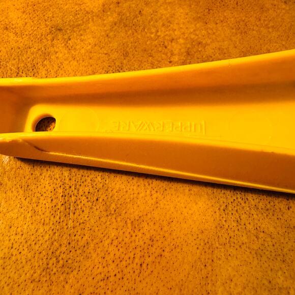 Tupperware Colander 1 Qt Yellow Footd Strainer Sieve Vegetable Drainer Retro 70s - Picture 5 of 5